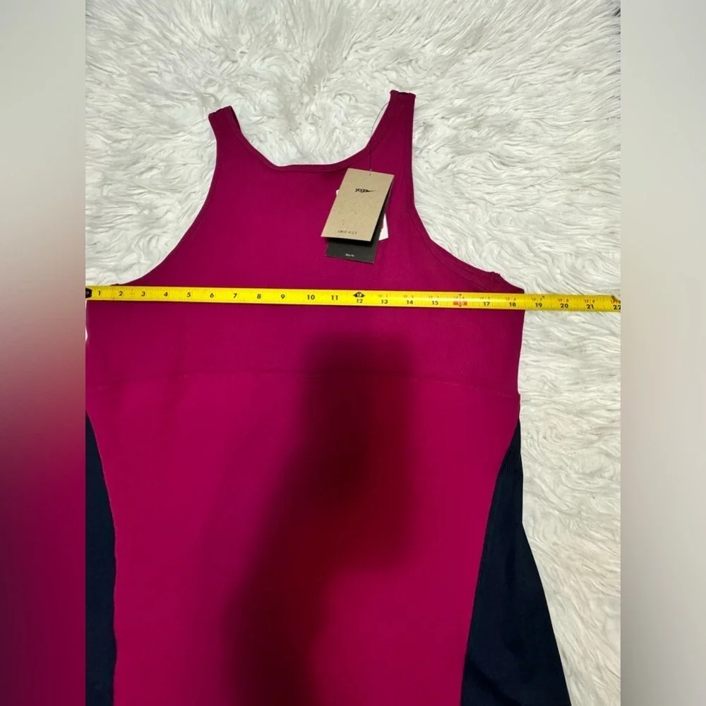 - Nike Dri-Fit Yoga Burgundy Women's Tank Top Size XL
